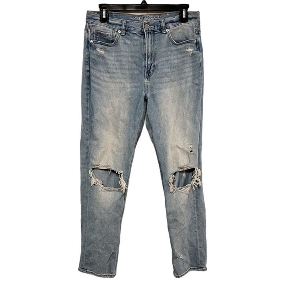 AMERICAN EAGLE MOM JEAN Light Wash Distressed High Rise Relaxed Jeans sz 8 R